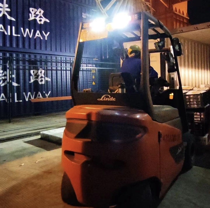 疫情牽動(dòng)你我，轎鐵冠暉供應(yīng)鏈，與“滬”同行，共克難關(guān)